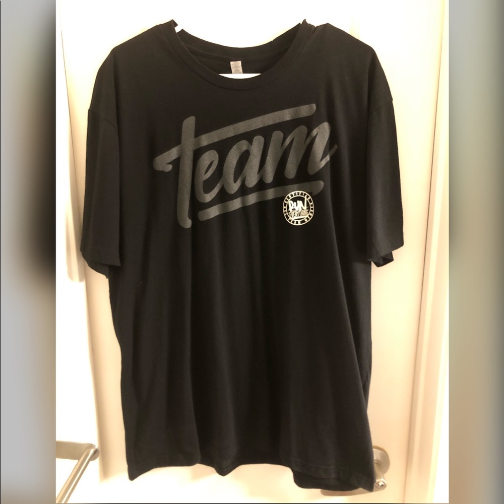 RunEverythingLabs black tshirt sz L